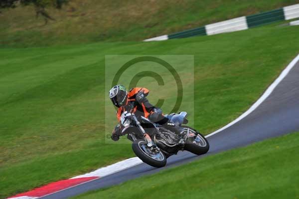 Motorcycle action photographs;cadwell;cadwell park photographs;event digital images;eventdigitalimages;motor racing louth lincolnshire;no limits trackday;peter wileman photography;trackday;trackday digital images;trackday photos