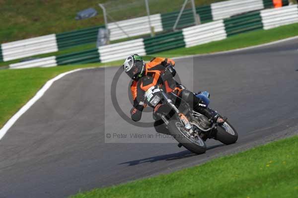 Motorcycle action photographs;cadwell;cadwell park photographs;event digital images;eventdigitalimages;motor racing louth lincolnshire;no limits trackday;peter wileman photography;trackday;trackday digital images;trackday photos