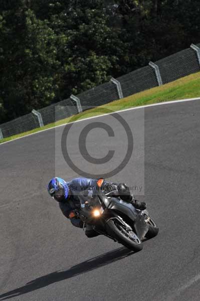 Motorcycle action photographs;cadwell;cadwell park photographs;event digital images;eventdigitalimages;motor racing louth lincolnshire;no limits trackday;peter wileman photography;trackday;trackday digital images;trackday photos