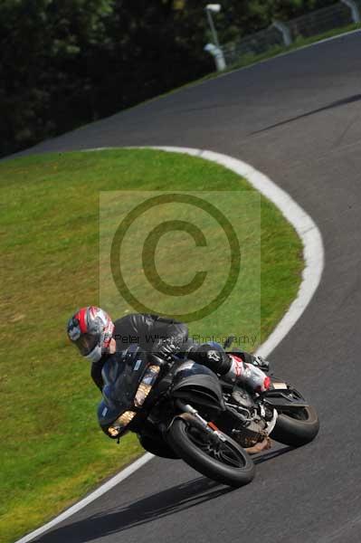 Motorcycle action photographs;cadwell;cadwell park photographs;event digital images;eventdigitalimages;motor racing louth lincolnshire;no limits trackday;peter wileman photography;trackday;trackday digital images;trackday photos