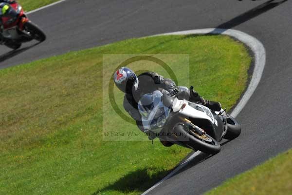 Motorcycle action photographs;cadwell;cadwell park photographs;event digital images;eventdigitalimages;motor racing louth lincolnshire;no limits trackday;peter wileman photography;trackday;trackday digital images;trackday photos