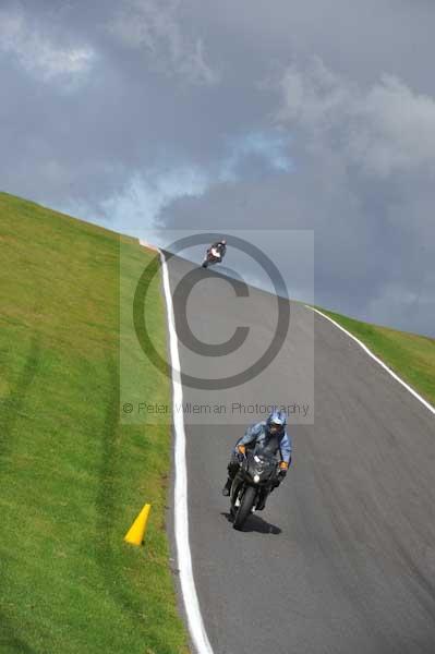 Motorcycle action photographs;cadwell;cadwell park photographs;event digital images;eventdigitalimages;motor racing louth lincolnshire;no limits trackday;peter wileman photography;trackday;trackday digital images;trackday photos