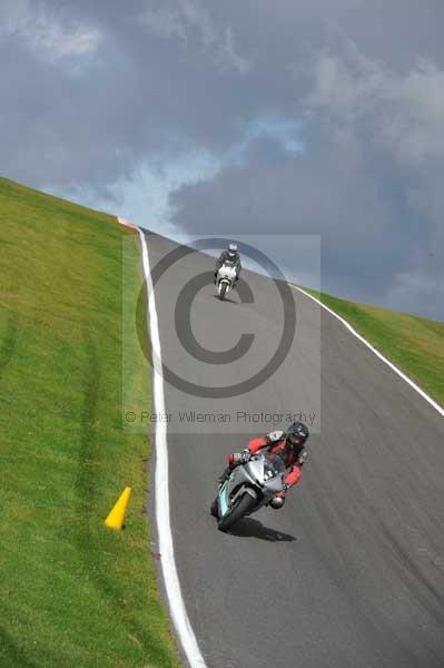 Motorcycle action photographs;cadwell;cadwell park photographs;event digital images;eventdigitalimages;motor racing louth lincolnshire;no limits trackday;peter wileman photography;trackday;trackday digital images;trackday photos