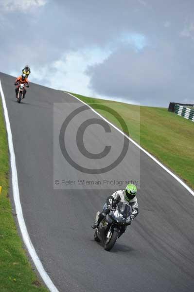 Motorcycle action photographs;cadwell;cadwell park photographs;event digital images;eventdigitalimages;motor racing louth lincolnshire;no limits trackday;peter wileman photography;trackday;trackday digital images;trackday photos