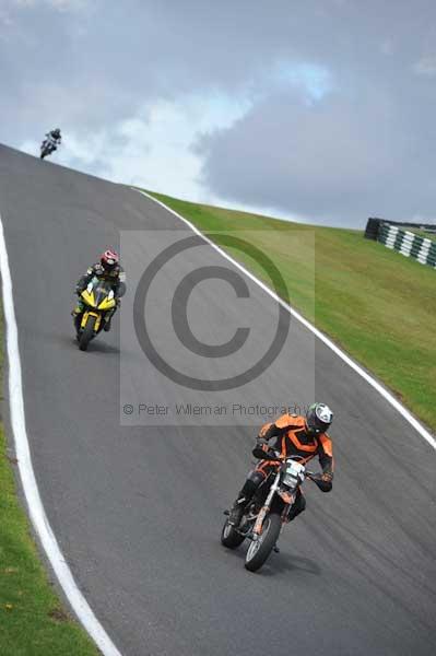 Motorcycle action photographs;cadwell;cadwell park photographs;event digital images;eventdigitalimages;motor racing louth lincolnshire;no limits trackday;peter wileman photography;trackday;trackday digital images;trackday photos