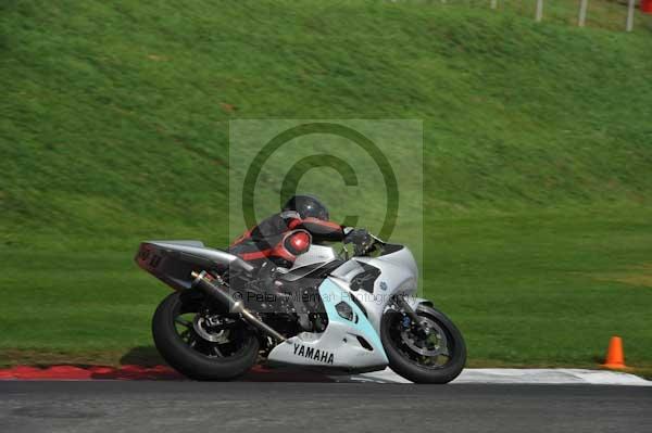 Motorcycle action photographs;cadwell;cadwell park photographs;event digital images;eventdigitalimages;motor racing louth lincolnshire;no limits trackday;peter wileman photography;trackday;trackday digital images;trackday photos