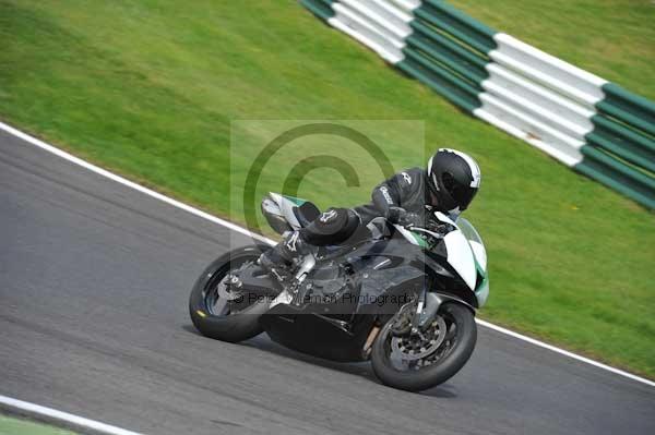 Motorcycle action photographs;cadwell;cadwell park photographs;event digital images;eventdigitalimages;motor racing louth lincolnshire;no limits trackday;peter wileman photography;trackday;trackday digital images;trackday photos