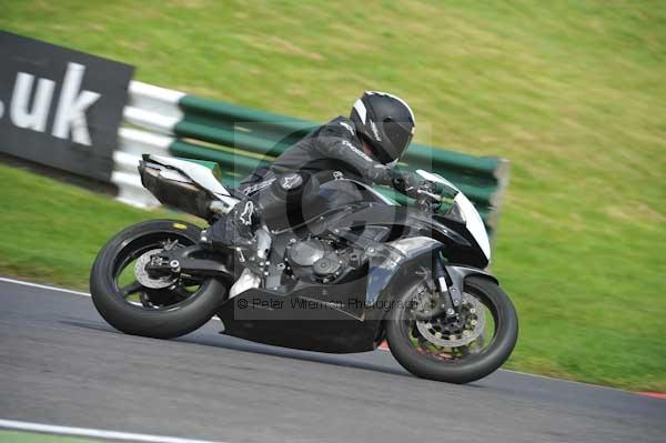 Motorcycle action photographs;cadwell;cadwell park photographs;event digital images;eventdigitalimages;motor racing louth lincolnshire;no limits trackday;peter wileman photography;trackday;trackday digital images;trackday photos