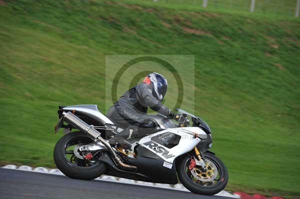 Motorcycle action photographs;cadwell;cadwell park photographs;event digital images;eventdigitalimages;motor racing louth lincolnshire;no limits trackday;peter wileman photography;trackday;trackday digital images;trackday photos