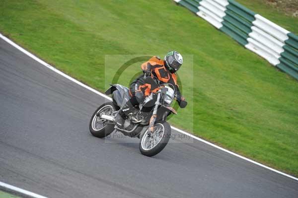 Motorcycle action photographs;cadwell;cadwell park photographs;event digital images;eventdigitalimages;motor racing louth lincolnshire;no limits trackday;peter wileman photography;trackday;trackday digital images;trackday photos