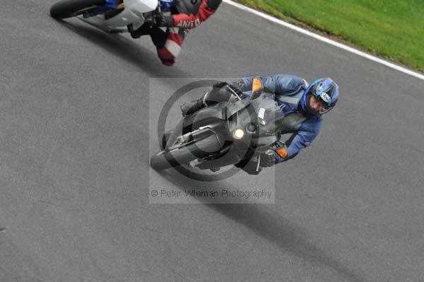 Motorcycle action photographs;cadwell;cadwell park photographs;event digital images;eventdigitalimages;motor racing louth lincolnshire;no limits trackday;peter wileman photography;trackday;trackday digital images;trackday photos