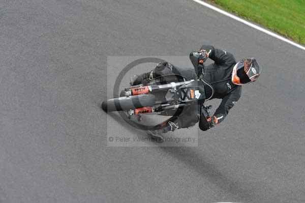 Motorcycle action photographs;cadwell;cadwell park photographs;event digital images;eventdigitalimages;motor racing louth lincolnshire;no limits trackday;peter wileman photography;trackday;trackday digital images;trackday photos