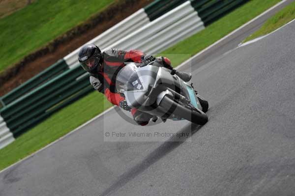 Motorcycle action photographs;cadwell;cadwell park photographs;event digital images;eventdigitalimages;motor racing louth lincolnshire;no limits trackday;peter wileman photography;trackday;trackday digital images;trackday photos