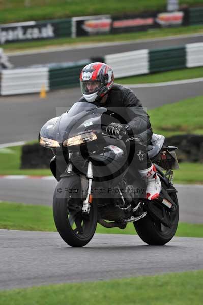 Motorcycle action photographs;cadwell;cadwell park photographs;event digital images;eventdigitalimages;motor racing louth lincolnshire;no limits trackday;peter wileman photography;trackday;trackday digital images;trackday photos