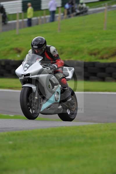 Motorcycle action photographs;cadwell;cadwell park photographs;event digital images;eventdigitalimages;motor racing louth lincolnshire;no limits trackday;peter wileman photography;trackday;trackday digital images;trackday photos