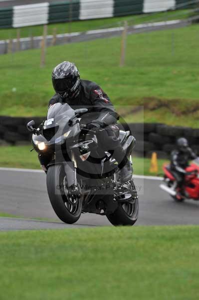 Motorcycle action photographs;cadwell;cadwell park photographs;event digital images;eventdigitalimages;motor racing louth lincolnshire;no limits trackday;peter wileman photography;trackday;trackday digital images;trackday photos