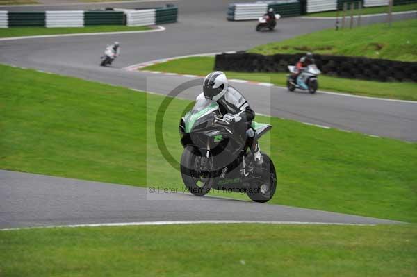 Motorcycle action photographs;cadwell;cadwell park photographs;event digital images;eventdigitalimages;motor racing louth lincolnshire;no limits trackday;peter wileman photography;trackday;trackday digital images;trackday photos