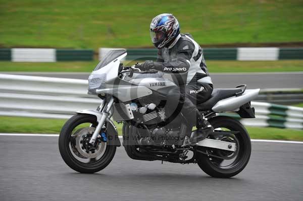 Motorcycle action photographs;cadwell;cadwell park photographs;event digital images;eventdigitalimages;motor racing louth lincolnshire;no limits trackday;peter wileman photography;trackday;trackday digital images;trackday photos