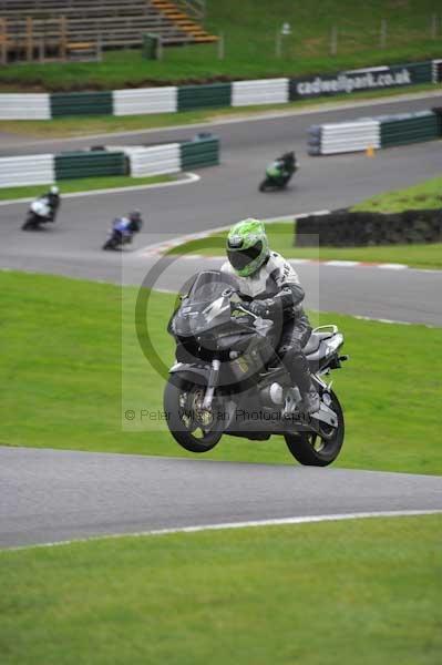 Motorcycle action photographs;cadwell;cadwell park photographs;event digital images;eventdigitalimages;motor racing louth lincolnshire;no limits trackday;peter wileman photography;trackday;trackday digital images;trackday photos