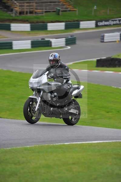 Motorcycle action photographs;cadwell;cadwell park photographs;event digital images;eventdigitalimages;motor racing louth lincolnshire;no limits trackday;peter wileman photography;trackday;trackday digital images;trackday photos