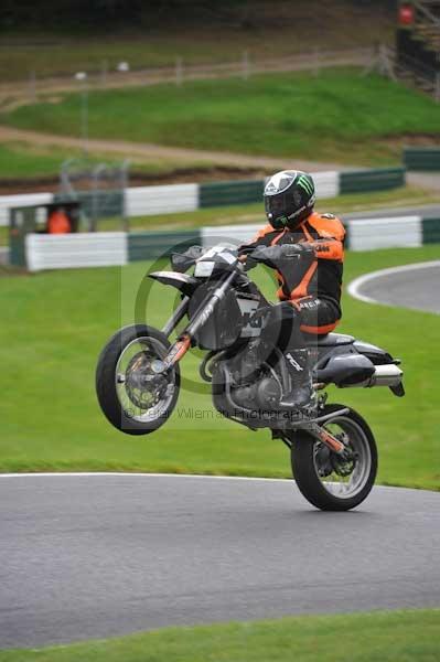 Motorcycle action photographs;cadwell;cadwell park photographs;event digital images;eventdigitalimages;motor racing louth lincolnshire;no limits trackday;peter wileman photography;trackday;trackday digital images;trackday photos