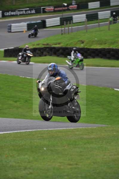 Motorcycle action photographs;cadwell;cadwell park photographs;event digital images;eventdigitalimages;motor racing louth lincolnshire;no limits trackday;peter wileman photography;trackday;trackday digital images;trackday photos