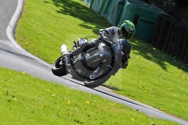 Motorcycle action photographs;cadwell;cadwell park photographs;event digital images;eventdigitalimages;motor racing louth lincolnshire;no limits trackday;peter wileman photography;trackday;trackday digital images;trackday photos