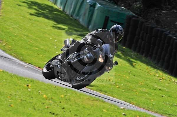 Motorcycle action photographs;cadwell;cadwell park photographs;event digital images;eventdigitalimages;motor racing louth lincolnshire;no limits trackday;peter wileman photography;trackday;trackday digital images;trackday photos