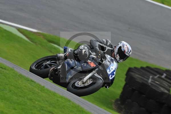 Motorcycle action photographs;cadwell;cadwell park photographs;event digital images;eventdigitalimages;motor racing louth lincolnshire;no limits trackday;peter wileman photography;trackday;trackday digital images;trackday photos