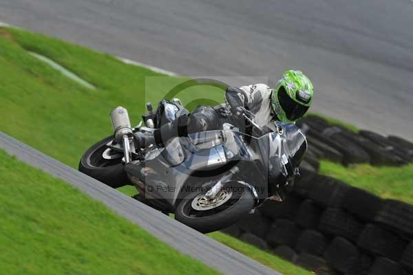 Motorcycle action photographs;cadwell;cadwell park photographs;event digital images;eventdigitalimages;motor racing louth lincolnshire;no limits trackday;peter wileman photography;trackday;trackday digital images;trackday photos