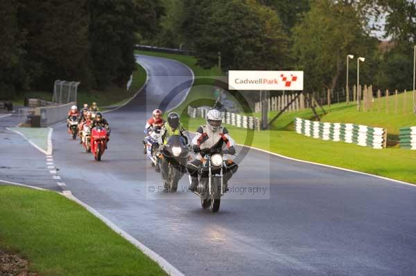 Motorcycle action photographs;cadwell;cadwell park photographs;event digital images;eventdigitalimages;motor racing louth lincolnshire;no limits trackday;peter wileman photography;trackday;trackday digital images;trackday photos