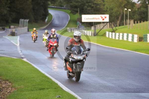 Motorcycle action photographs;cadwell;cadwell park photographs;event digital images;eventdigitalimages;motor racing louth lincolnshire;no limits trackday;peter wileman photography;trackday;trackday digital images;trackday photos