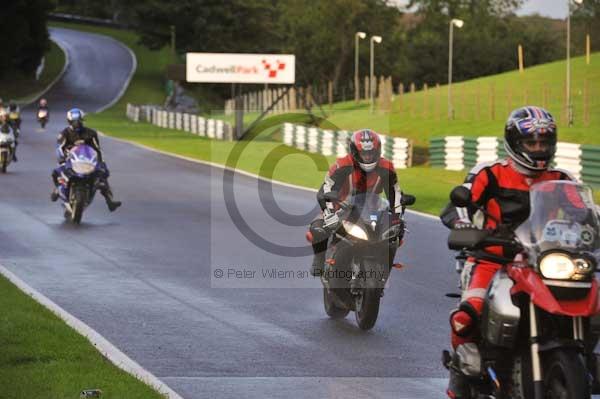 Motorcycle action photographs;cadwell;cadwell park photographs;event digital images;eventdigitalimages;motor racing louth lincolnshire;no limits trackday;peter wileman photography;trackday;trackday digital images;trackday photos