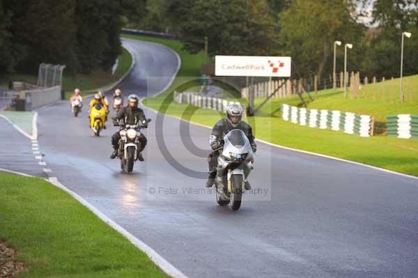 Motorcycle action photographs;cadwell;cadwell park photographs;event digital images;eventdigitalimages;motor racing louth lincolnshire;no limits trackday;peter wileman photography;trackday;trackday digital images;trackday photos