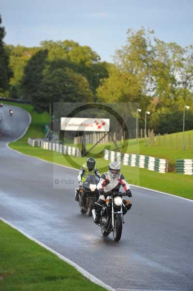 Motorcycle action photographs;cadwell;cadwell park photographs;event digital images;eventdigitalimages;motor racing louth lincolnshire;no limits trackday;peter wileman photography;trackday;trackday digital images;trackday photos