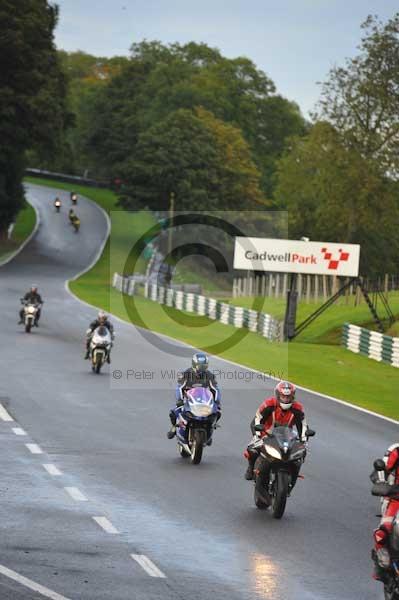 Motorcycle action photographs;cadwell;cadwell park photographs;event digital images;eventdigitalimages;motor racing louth lincolnshire;no limits trackday;peter wileman photography;trackday;trackday digital images;trackday photos