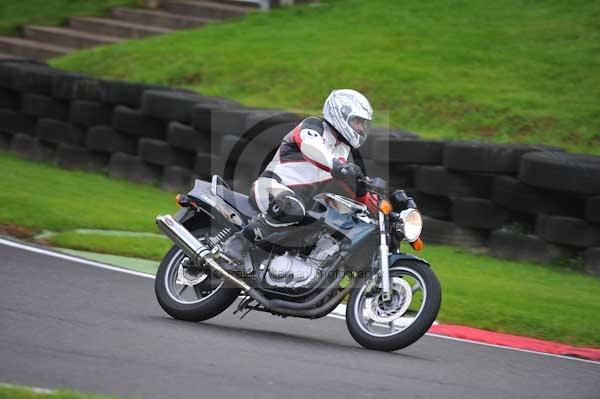 Motorcycle action photographs;cadwell;cadwell park photographs;event digital images;eventdigitalimages;motor racing louth lincolnshire;no limits trackday;peter wileman photography;trackday;trackday digital images;trackday photos