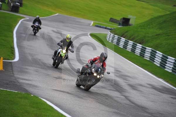 Motorcycle action photographs;cadwell;cadwell park photographs;event digital images;eventdigitalimages;motor racing louth lincolnshire;no limits trackday;peter wileman photography;trackday;trackday digital images;trackday photos