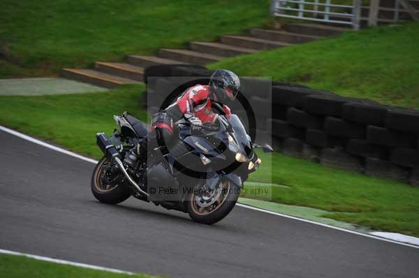 Motorcycle action photographs;cadwell;cadwell park photographs;event digital images;eventdigitalimages;motor racing louth lincolnshire;no limits trackday;peter wileman photography;trackday;trackday digital images;trackday photos