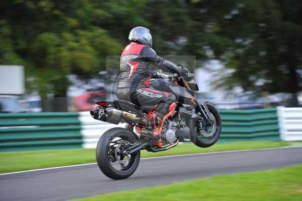 Motorcycle action photographs;cadwell;cadwell park photographs;event digital images;eventdigitalimages;motor racing louth lincolnshire;no limits trackday;peter wileman photography;trackday;trackday digital images;trackday photos