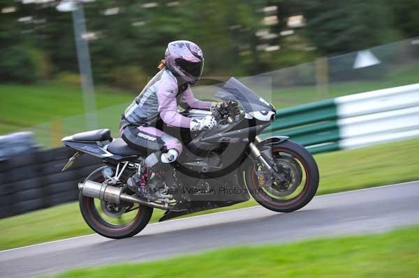 Motorcycle action photographs;cadwell;cadwell park photographs;event digital images;eventdigitalimages;motor racing louth lincolnshire;no limits trackday;peter wileman photography;trackday;trackday digital images;trackday photos