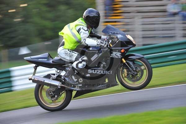 Motorcycle action photographs;cadwell;cadwell park photographs;event digital images;eventdigitalimages;motor racing louth lincolnshire;no limits trackday;peter wileman photography;trackday;trackday digital images;trackday photos