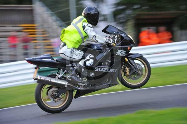 Motorcycle action photographs;cadwell;cadwell park photographs;event digital images;eventdigitalimages;motor racing louth lincolnshire;no limits trackday;peter wileman photography;trackday;trackday digital images;trackday photos