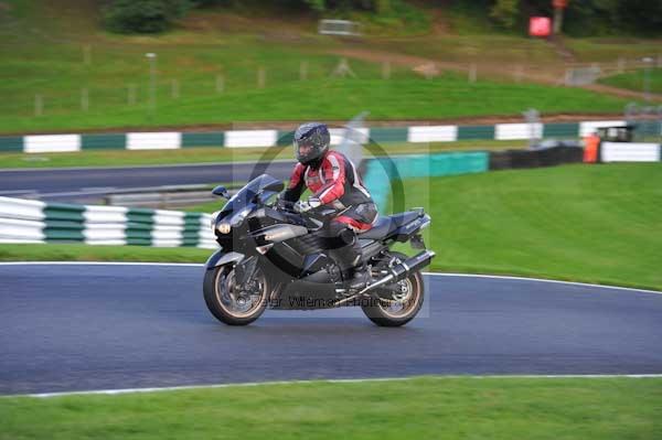 Motorcycle action photographs;cadwell;cadwell park photographs;event digital images;eventdigitalimages;motor racing louth lincolnshire;no limits trackday;peter wileman photography;trackday;trackday digital images;trackday photos