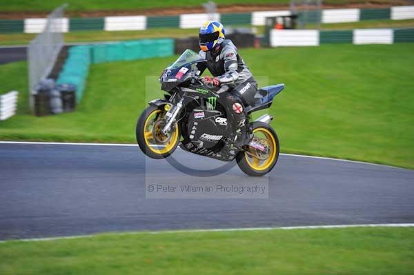 Motorcycle action photographs;cadwell;cadwell park photographs;event digital images;eventdigitalimages;motor racing louth lincolnshire;no limits trackday;peter wileman photography;trackday;trackday digital images;trackday photos