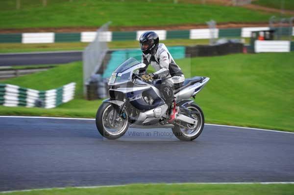 Motorcycle action photographs;cadwell;cadwell park photographs;event digital images;eventdigitalimages;motor racing louth lincolnshire;no limits trackday;peter wileman photography;trackday;trackday digital images;trackday photos