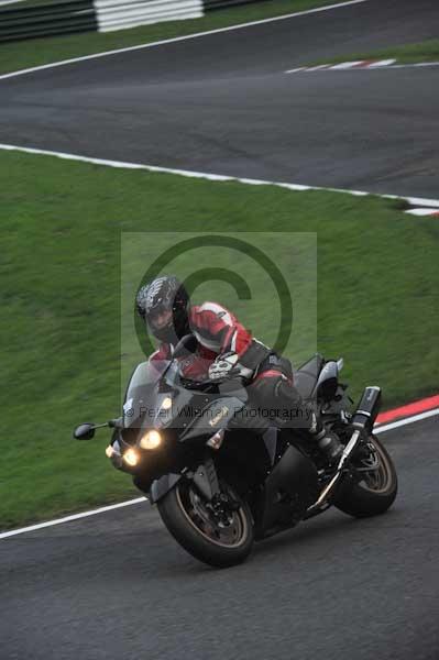 Motorcycle action photographs;cadwell;cadwell park photographs;event digital images;eventdigitalimages;motor racing louth lincolnshire;no limits trackday;peter wileman photography;trackday;trackday digital images;trackday photos