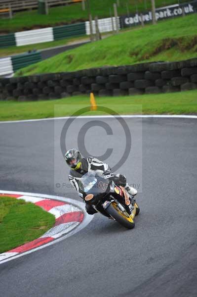 Motorcycle action photographs;cadwell;cadwell park photographs;event digital images;eventdigitalimages;motor racing louth lincolnshire;no limits trackday;peter wileman photography;trackday;trackday digital images;trackday photos