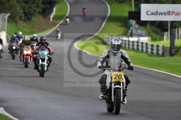 Motorcycle action photographs;cadwell;cadwell park photographs;event digital images;eventdigitalimages;motor racing louth lincolnshire;no limits trackday;peter wileman photography;trackday;trackday digital images;trackday photos