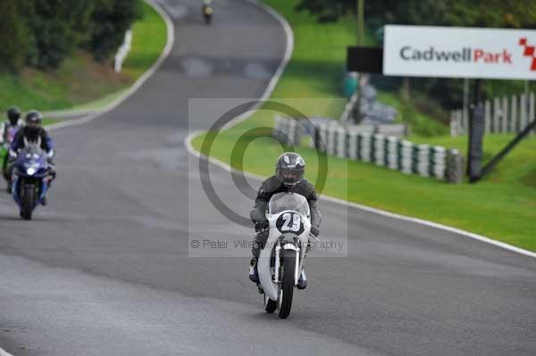 Motorcycle action photographs;cadwell;cadwell park photographs;event digital images;eventdigitalimages;motor racing louth lincolnshire;no limits trackday;peter wileman photography;trackday;trackday digital images;trackday photos